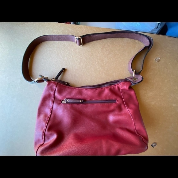 EUC BOC Red Purse Pretty Red and Brown with shoulder strap - Picture 2 of 9